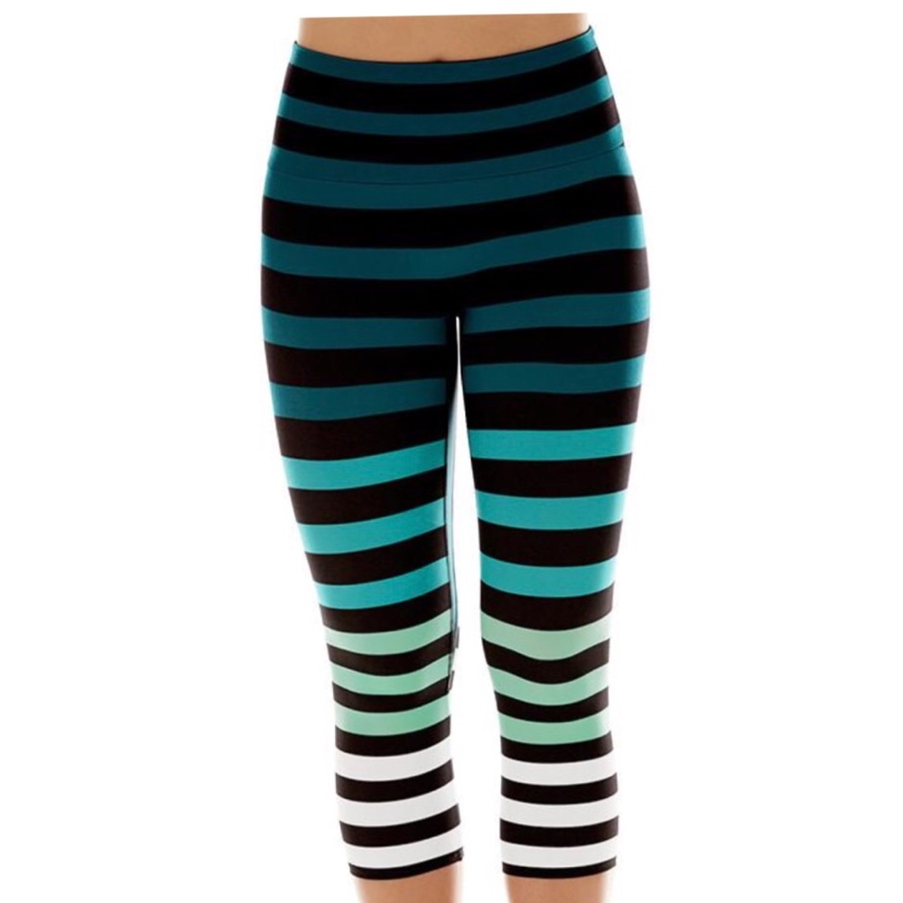 K-Deer Capri Leggings in  ‘Caroline Stripe’